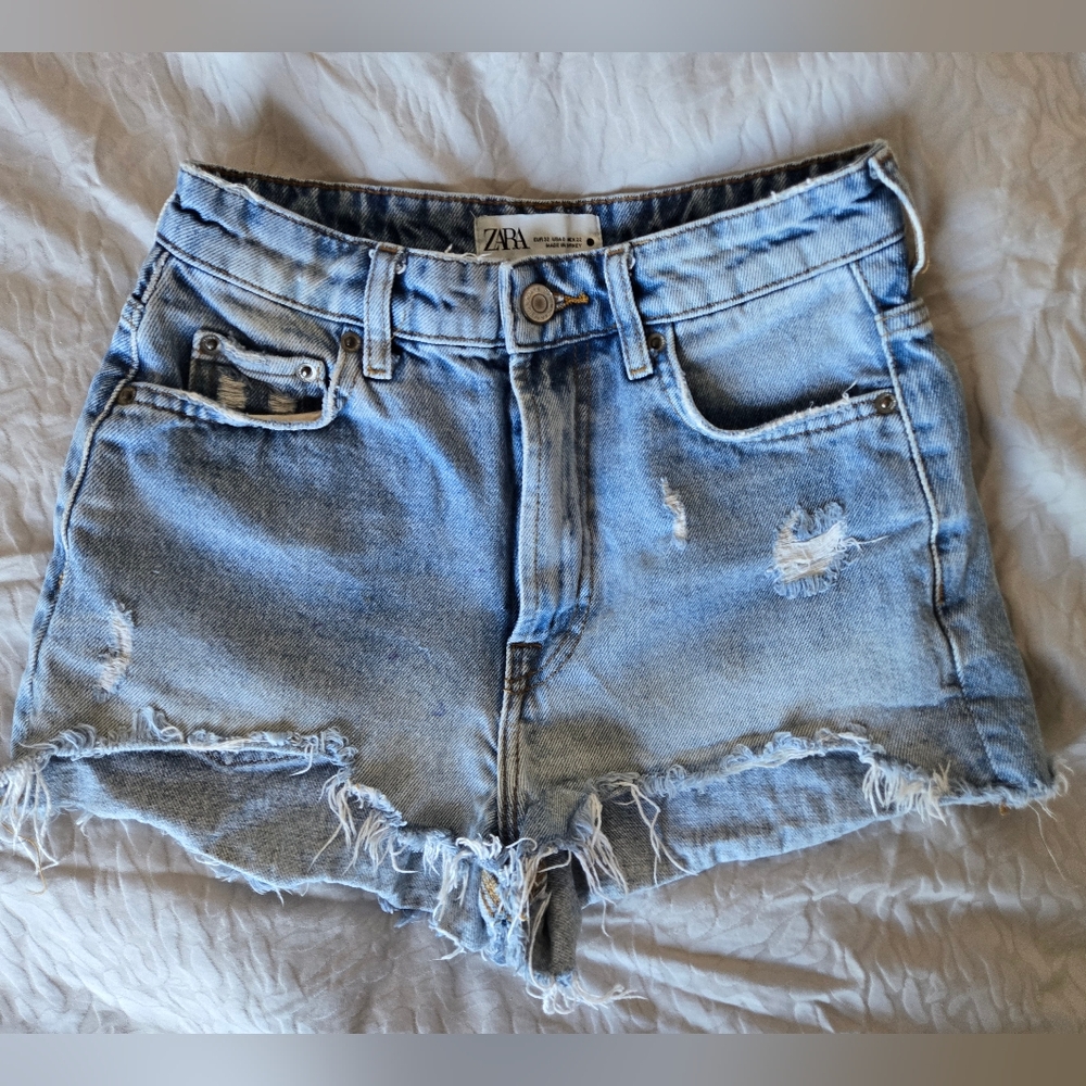 Zara Women's Distressed Light Blue Jean Shorts